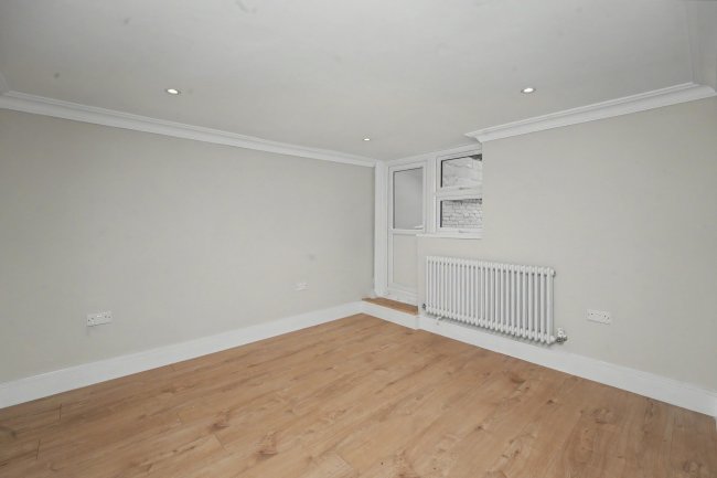 54 Narford Road, Clapton, London E5 8RD 10