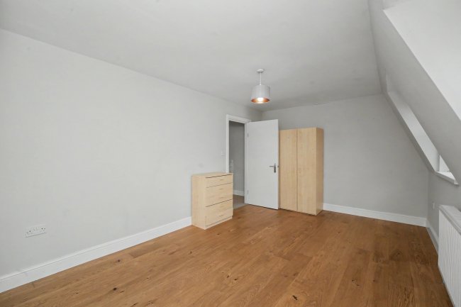 54 Narford Road, Clapton, London E5 8RD 10