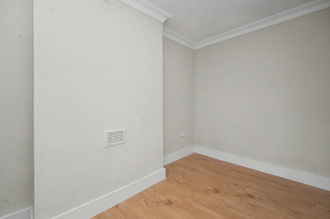 54 Narford Road, Clapton, London E5 8RD 10