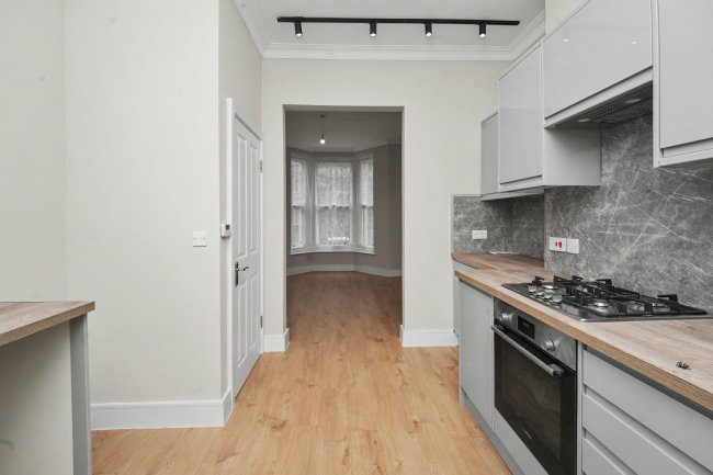 54 Narford Road, Clapton, London E5 8RD 10