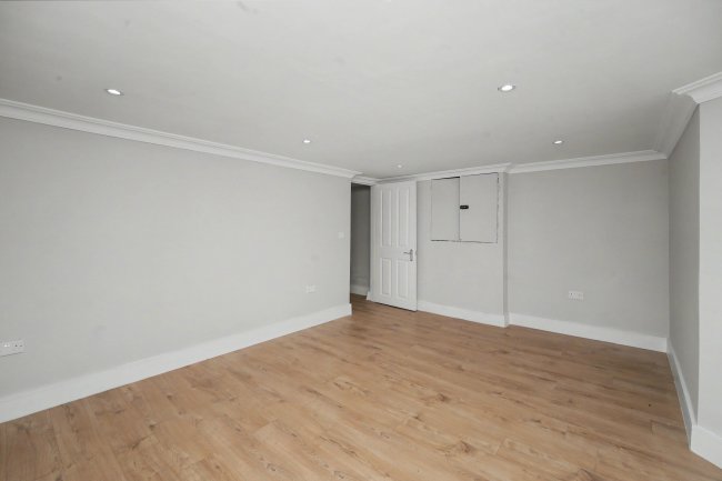 54 Narford Road, Clapton, London E5 8RD 10