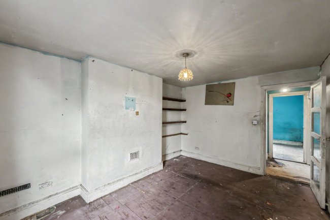 184C Iverson Road, West Hampstead, London NW6 2HL 6
