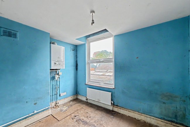 184C Iverson Road, West Hampstead, London NW6 2HL 6