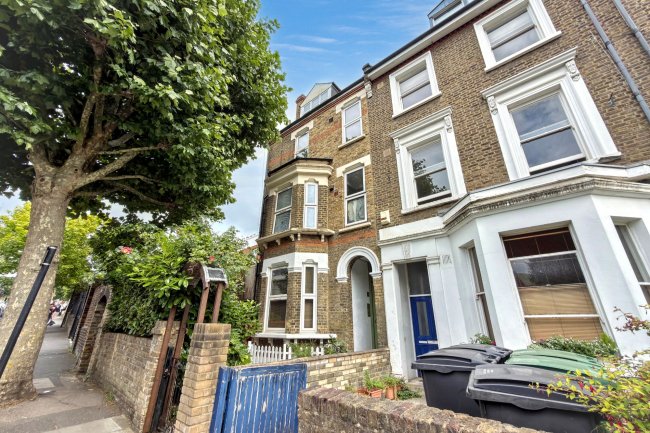 184C Iverson Road, West Hampstead, London NW6 2HL 6