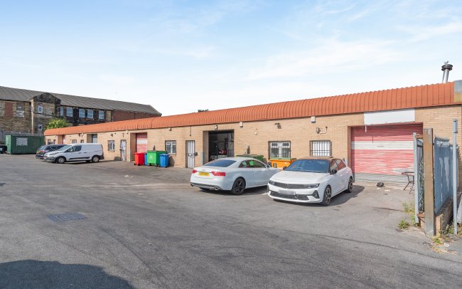 Units 1-10, Thorncliffe Industrial Estate, Bradford BD8 7DD 2