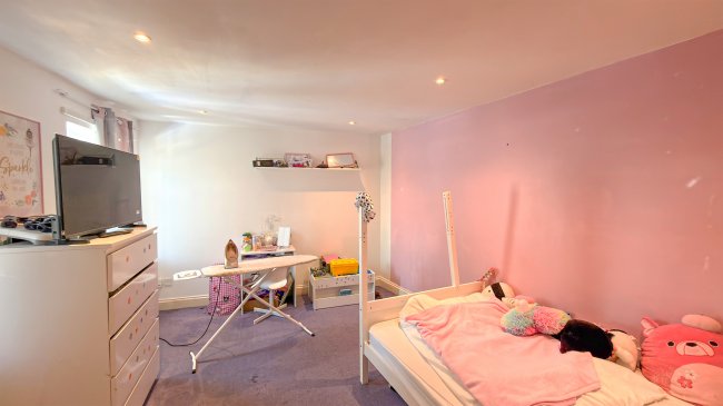 1 The Pavement, Popes Lane,  London W5 4NG 4
