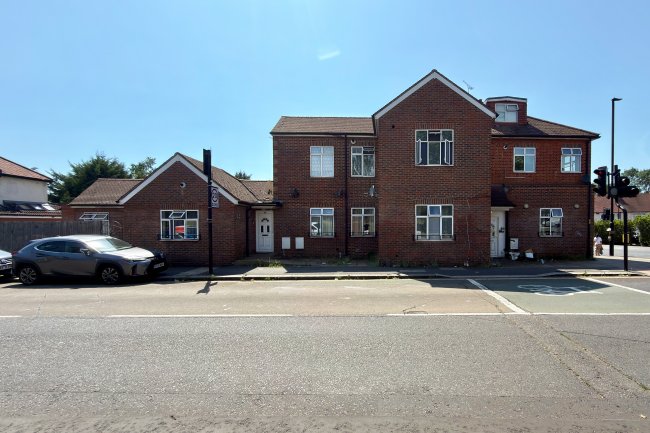 1 The Pavement, Popes Lane,  London W5 4NG 4