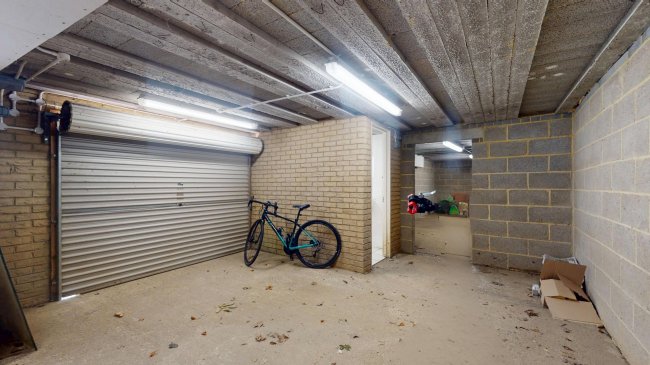 Holm Island, Kotan Drive, Wrasysbury, Staines-Upon-Thames, TW18 4TU 9