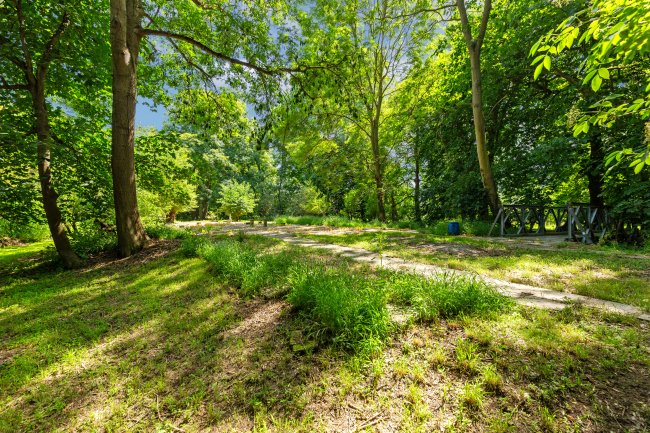 Holm Island, Kotan Drive, Wrasysbury, Staines-Upon-Thames, TW18 4TU 9
