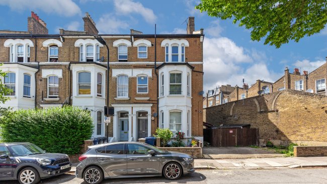 Flat 3, 21 Burlington Gardens, Acton, London, W3 6BA 7