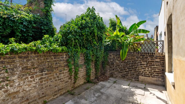 25 Prairie Street, Battersea, London, SW8 3PL 8