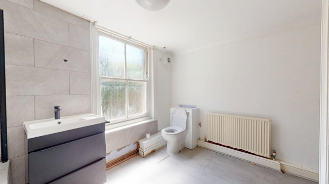 25 Prairie Street, Battersea, London, SW8 3PL 8