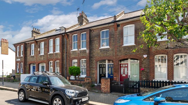 25A Prairie St, London SW8 3PL