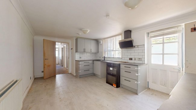 25 Prairie Street, Battersea, London, SW8 3PL 8