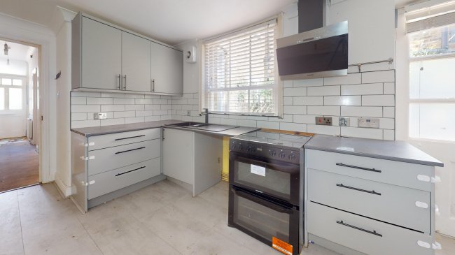 25 Prairie Street, Battersea, London, SW8 3PL 8