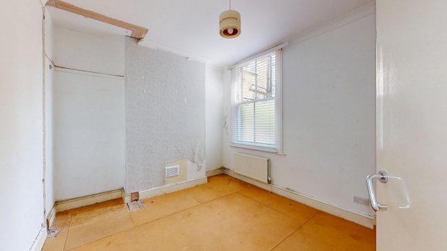 25 Prairie Street, Battersea, London, SW8 3PL 8