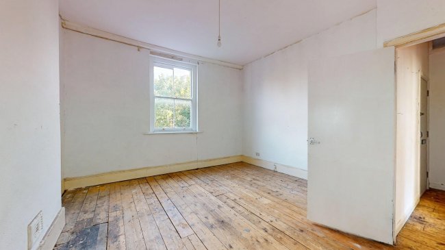 Flat C, 14 Lordship Park, Stoke Newington, London, N16 5UD 2