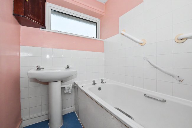 184 Maltings Lane, Witham, Essex, CM8 1JN 4