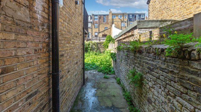 Flat A, 13 Chantrey Road, Brixton, London, SW9 9TD 9