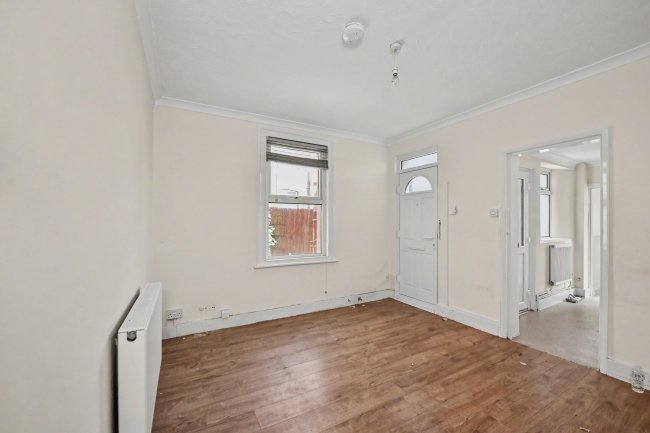 13A & 13B Key Road, Clacton-on-Sea, Essex, CO15 3DA 2