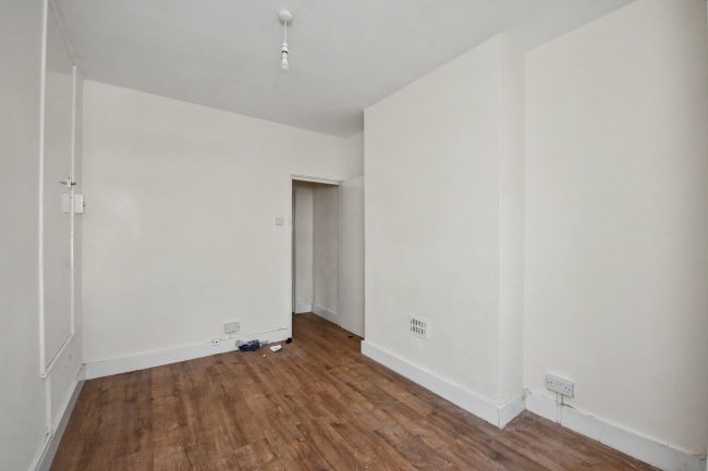 13A & 13B Key Road, Clacton-on-Sea, Essex, CO15 3DA 2