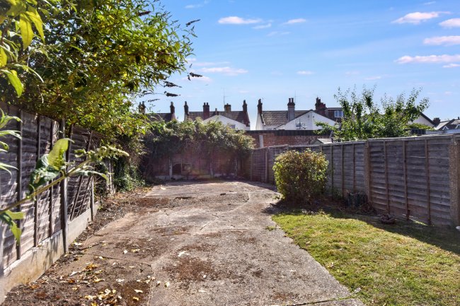 13A & 13B Key Road, Clacton-on-Sea, Essex, CO15 3DA 2