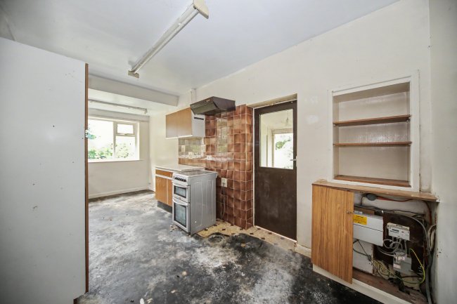 5 Park Close, Whitefield, Manchester M45 7EJ 3