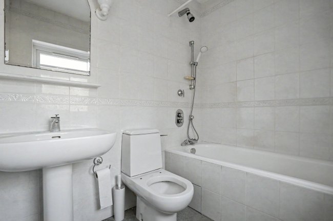10 Ryecotes Mead, Dulwich, London SE21 7EP 5