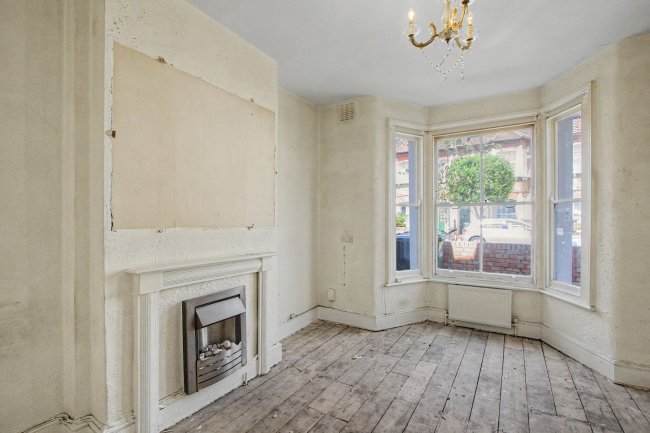 32a Vespan Road, Shepherd's Bush, London W12 9QQ 8