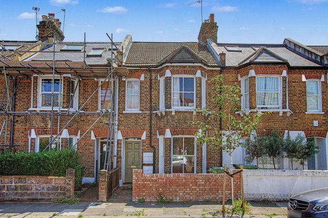 32a Vespan Road, Shepherd's Bush, London W12 9QQ 8