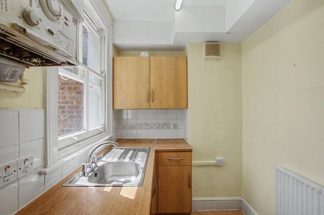 32a Vespan Road, Shepherd's Bush, London W12 9QQ 8