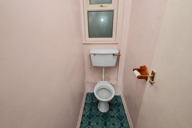 Flat 6, Charles Allen House, 22 Amwell Street, Clerkenwell, London EC1R 1XU 9