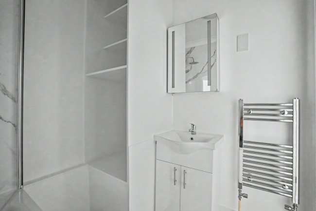 Flat 3, 23 Charleville Circus, Crystal Palace, London SE26  6NR 4