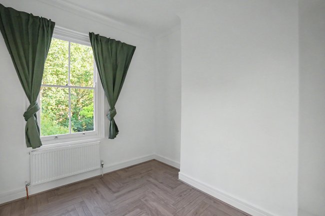 Flat 3, 23 Charleville Circus, Crystal Palace, London SE26  6NR 4