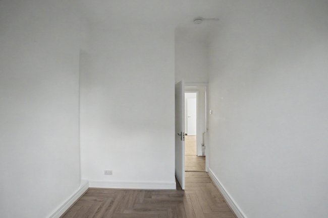 Flat 3, 23 Charleville Circus, Crystal Palace, London SE26  6NR 4