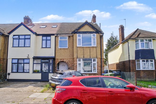 38 Central Road, Wembley HA0 2LH 5