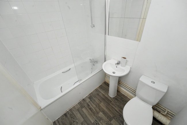 Flat 2, 16 Nevern Place, Earls Court, London SW5 9PR 4