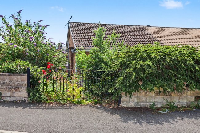 17 Listerdale, Liversedge, WF15 6EN