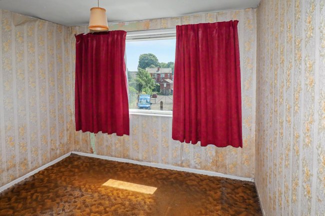 17 Listerdale, Liversedge, WF15 6EN 4