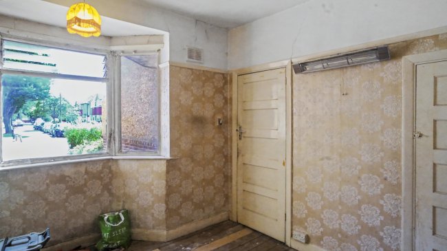 48 Berkeley Close, Ruislip, Middlesex, HA4 6LE 7