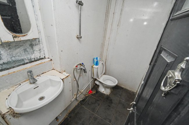 42 Pemdevon Road, Croydon, CR0 3QN 7