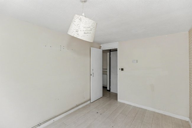 12 Skerne Passage, Bedford, Bedfordshire, MK41 7XX 7