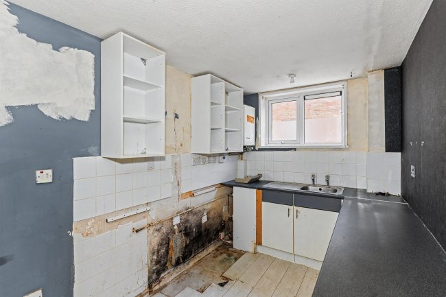 12 Skerne Passage, Bedford, Bedfordshire, MK41 7XX 7