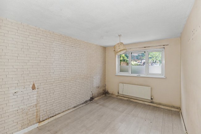 12 Skerne Passage, Bedford, Bedfordshire, MK41 7XX 7