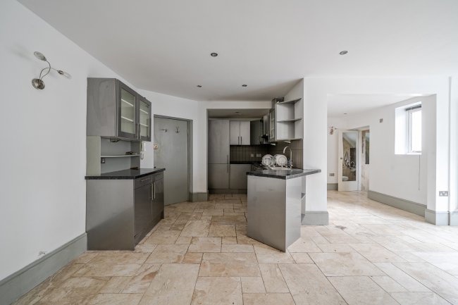 Flat 1, 28 Lower Addison Gardens, Holland Park, London, W14 8BQ 7