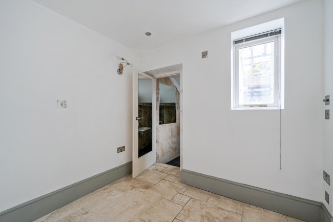 Flat 1, 28 Lower Addison Gardens, Holland Park, London, W14 8BQ 7
