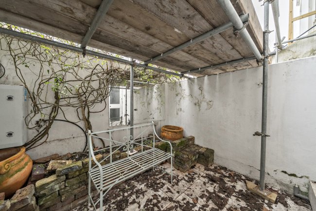 Flat 1, 28 Lower Addison Gardens, Holland Park, London, W14 8BQ 7