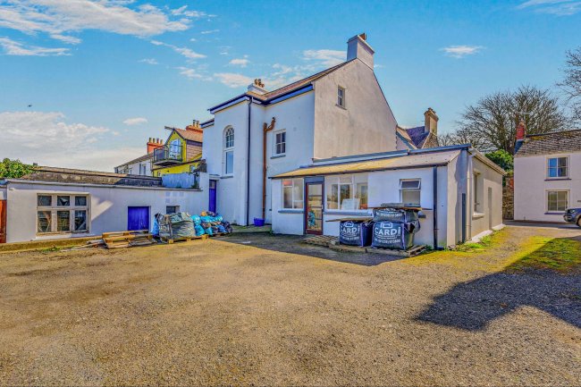 Porthmeor, Newport, Pembrokeshire SA42 0TD 6