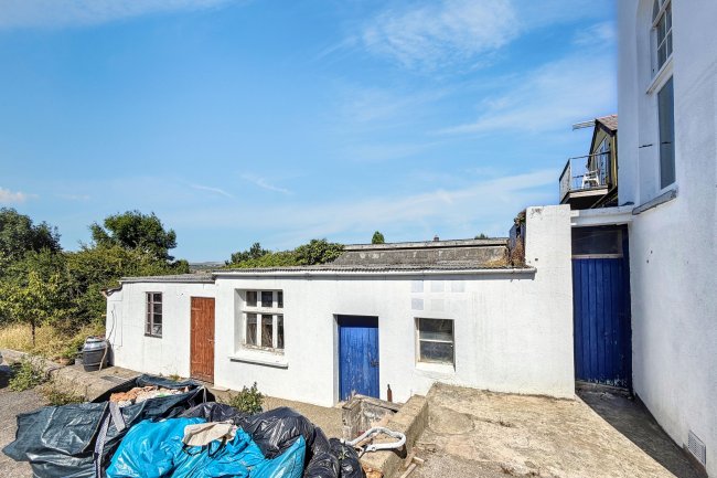 Porthmeor, Newport, Pembrokeshire SA42 0TD 8