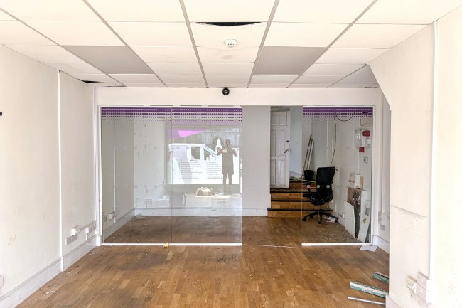 375 High Road, Ilford, London IG1 1TF 7